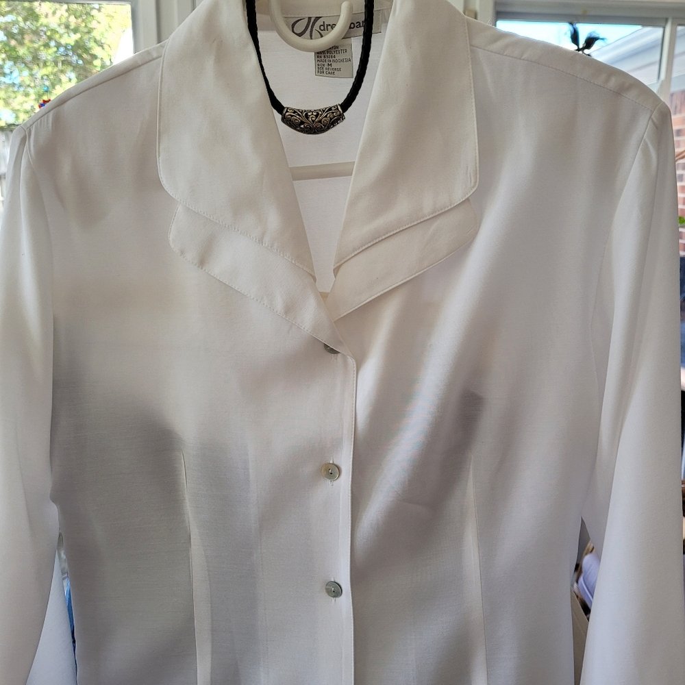 EUC Perfect little white blouse
